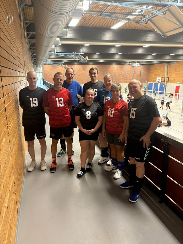 Volleyball: Mixed-Mannschaft wieder im Ligabetrieb! Bericht unter "Home" --> "News-Archiv"